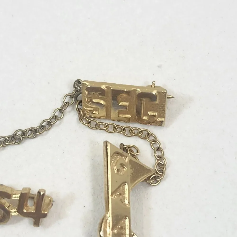 1964 GAA Girls Athletic Association Secretary SEC Pin Chain Year Guard Vintage